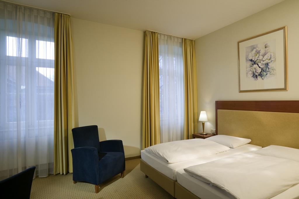 Standard One Double Bed,1282362376:JPEG